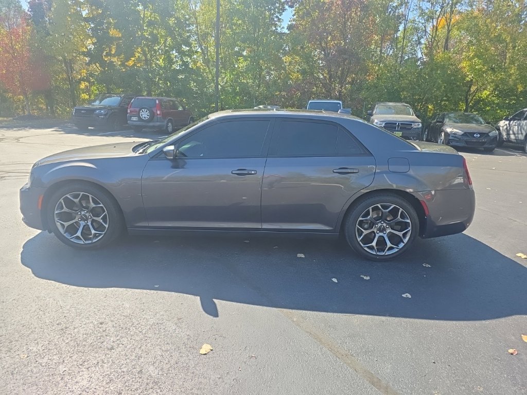 Used 2016 Chrysler 300 S w/ 300S Premium Group RWD image 4