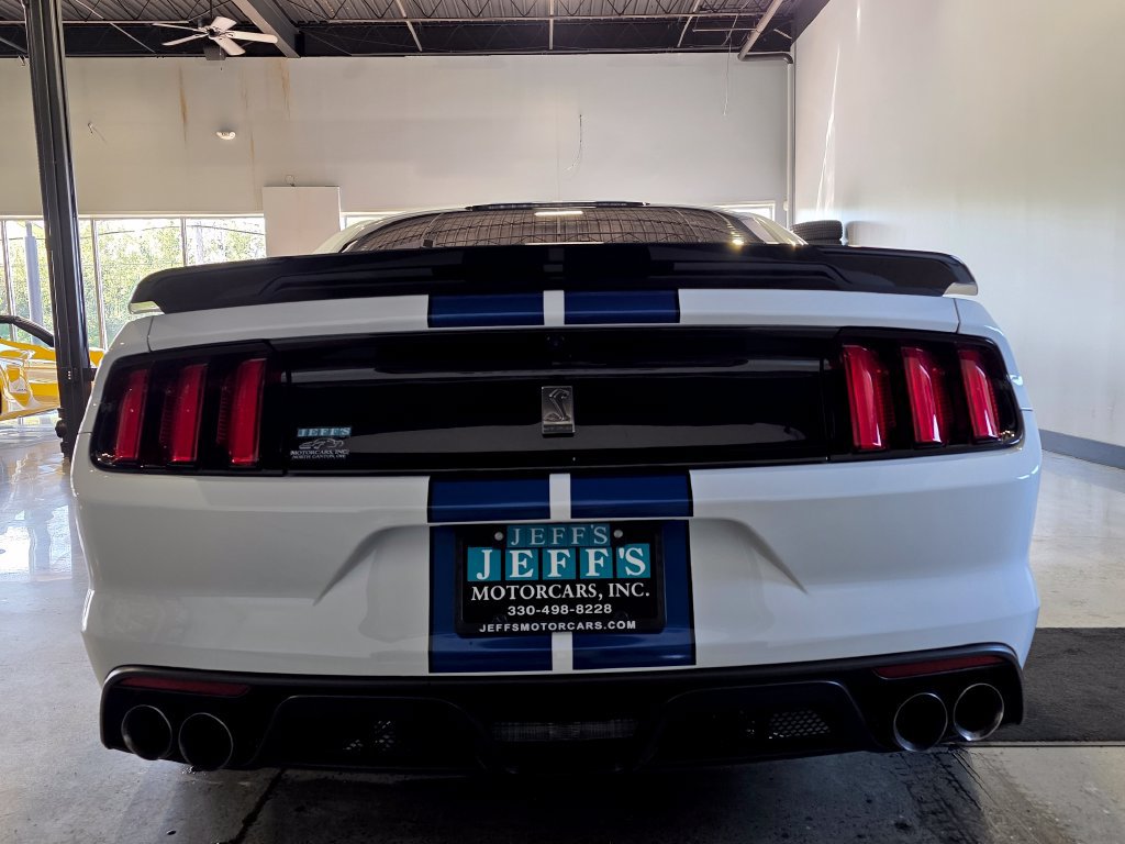Used 2017 Ford Mustang Shelby GT350 RWD image 5