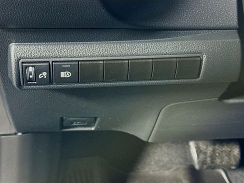 Used 2024 Toyota Corolla LE w/ LE Convenience Package image 10