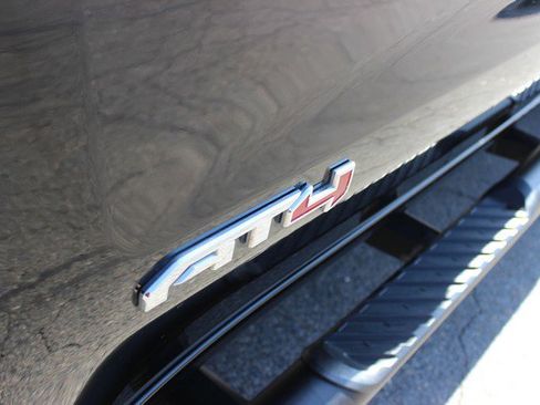 Used 2021 GMC Sierra 1500 AT4 w/ AT4 Value Package image 2