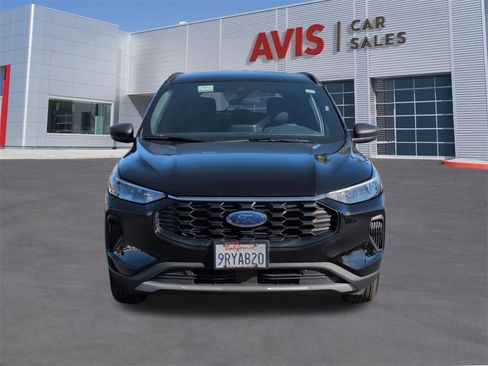 Used 2025 Ford Escape ST-Line image 2