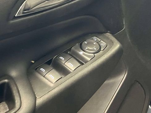 Used 2020 Chevrolet Equinox LT w/ LPO, Floor Liner Package AWD/4WD image 16