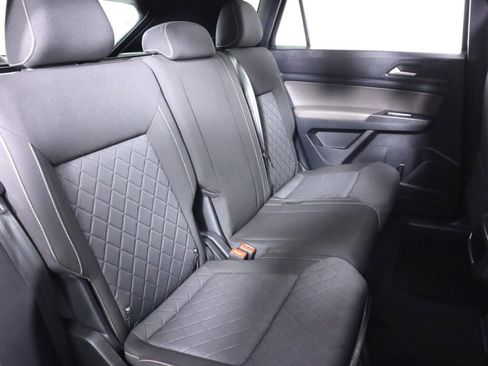 Used 2021 Volkswagen Atlas Cross Sport S image 36