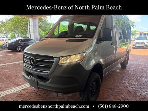 Used 2025 Mercedes-Benz Sprinter 2500 image 1