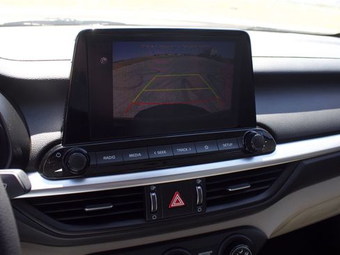 Used 2023 Kia Forte LXS w/ LXS Technology Package FWD image 24