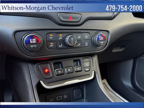 Used 2018 GMC Terrain SLE AWD/4WD image 25