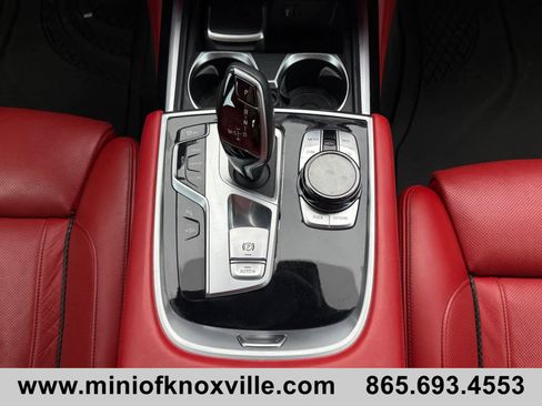 Used 2019 BMW 750i w/ Executive Package image 23