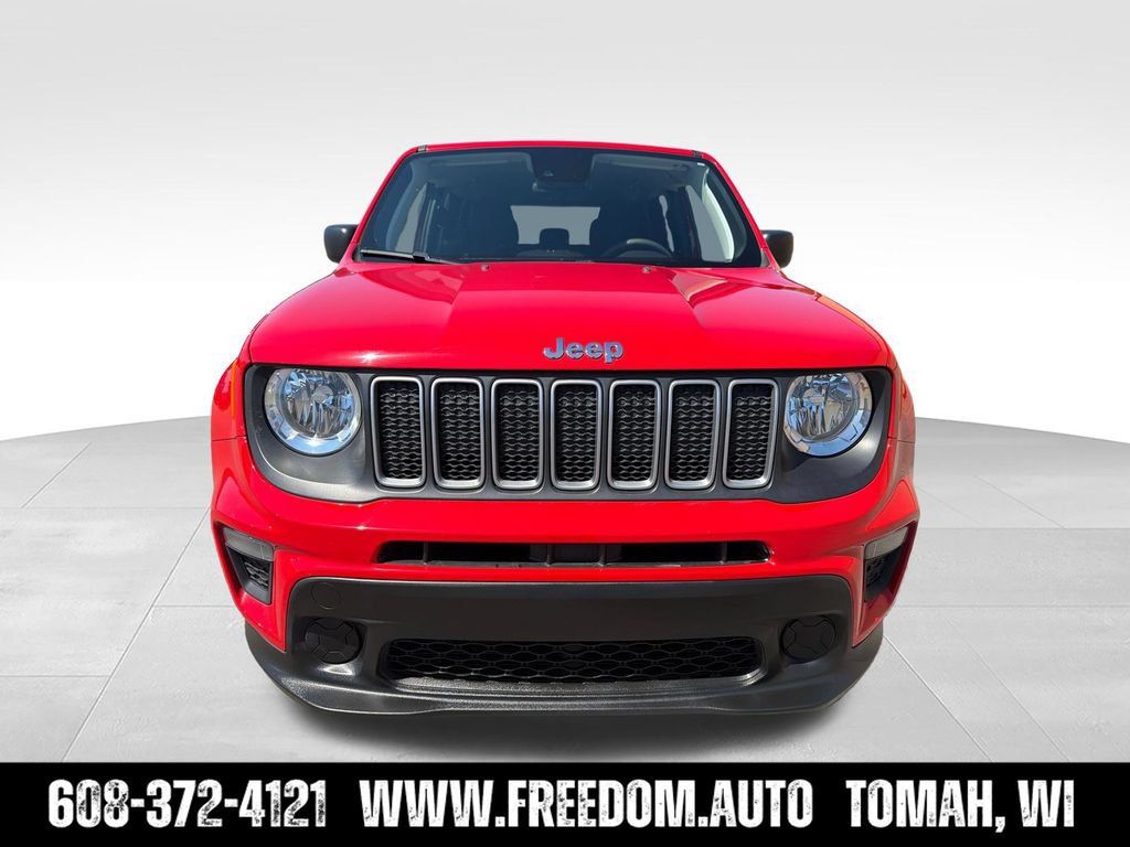 Used 2023 Jeep Renegade Latitude AWD/4WD image 8