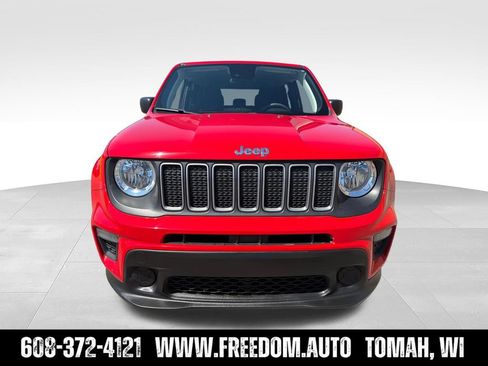 Used 2023 Jeep Renegade Latitude AWD/4WD image 8