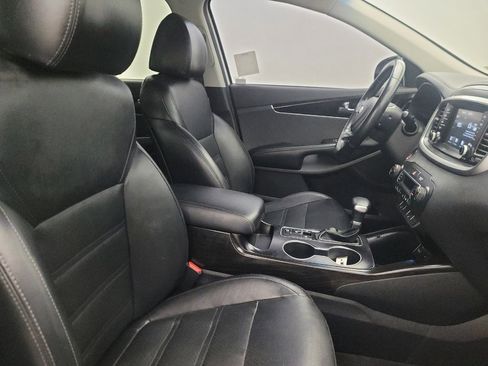 Used 2019 Kia Sorento EX FWD image 21