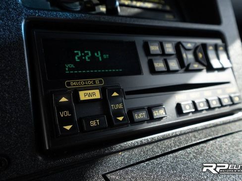 Used 1991 Chevrolet Camaro Z28 RWD image 73