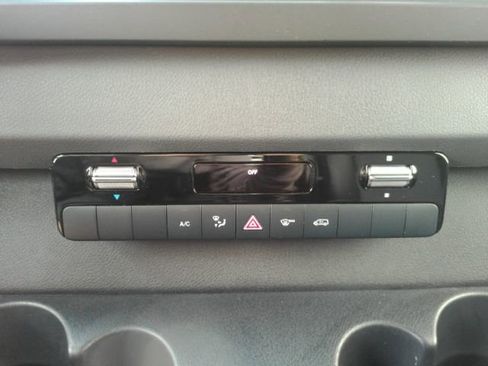 Used 2021 Mercedes-Benz Sprinter 3500 image 34