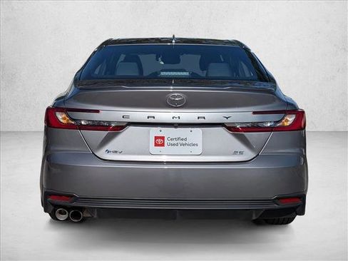 Used 2025 Toyota Camry SE image 7