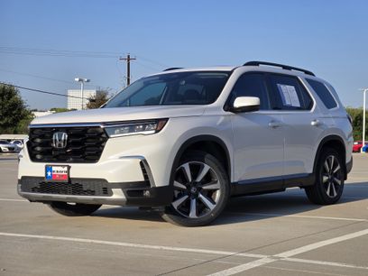 Certified 2025 Honda Pilot Touring