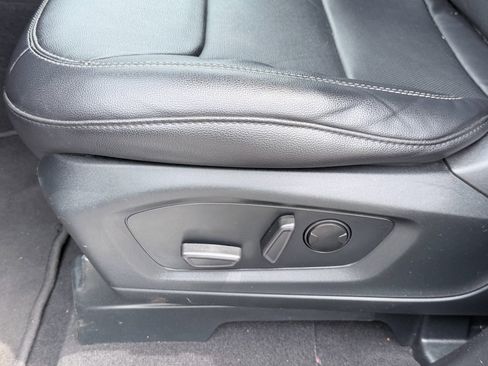 Used 2023 Ford Explorer Limited AWD/4WD image 23