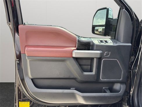 Used 2019 Ford F350 Platinum w/ Platinum Ultimate Package image 24