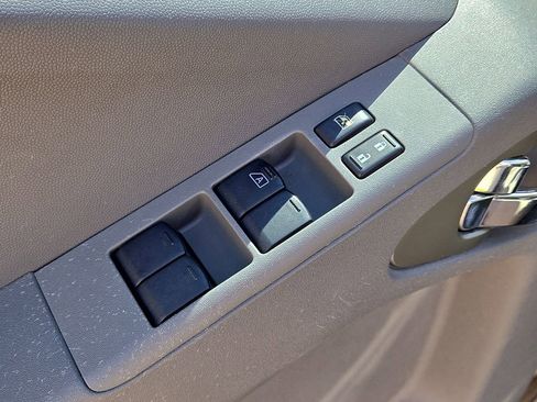 Used 2017 Nissan Frontier SV image 21