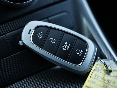 Used 2022 Hyundai Santa Fe SEL image 41