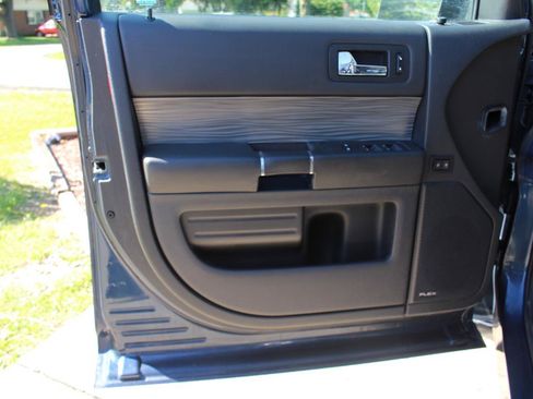 Used 2017 Ford Flex SEL w/ Equipment Group 202A FWD image 11