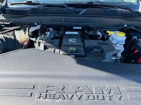 Used 2024 RAM 3500 Laramie AWD/4WD image 36