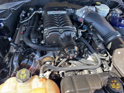 Used 2016 Ford Mustang GT Premium image 39