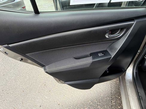 Used 2017 Toyota Corolla LE w/ Carpet Mat Package (TMS) FWD image 15