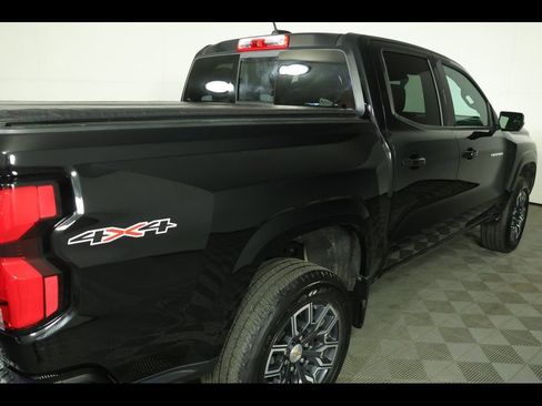 Used 2023 Chevrolet Colorado LT w/ LT Convenience Package III image 19