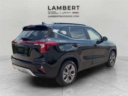 Used 2024 Kia Seltos S FWD image 5