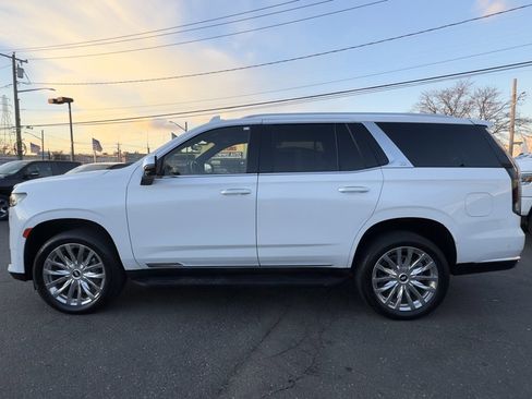 Used 2023 Cadillac Escalade Premium Luxury image 4