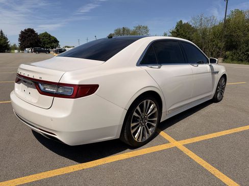 Used 2017 Lincoln Continental Reserve AWD/4WD image 5