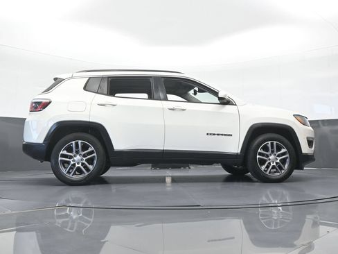 Used 2020 Jeep Compass Latitude FWD image 61