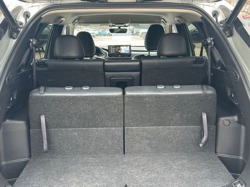 Used 2025 Mitsubishi Outlander SE image 10