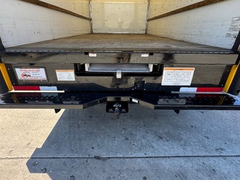 Used 2022 Ford E-350 and Econoline 350 Super Duty image 19