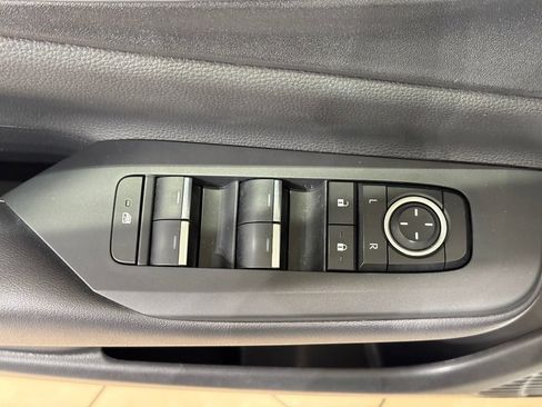 Certified 2024 Toyota Prius Prime FWD image 16