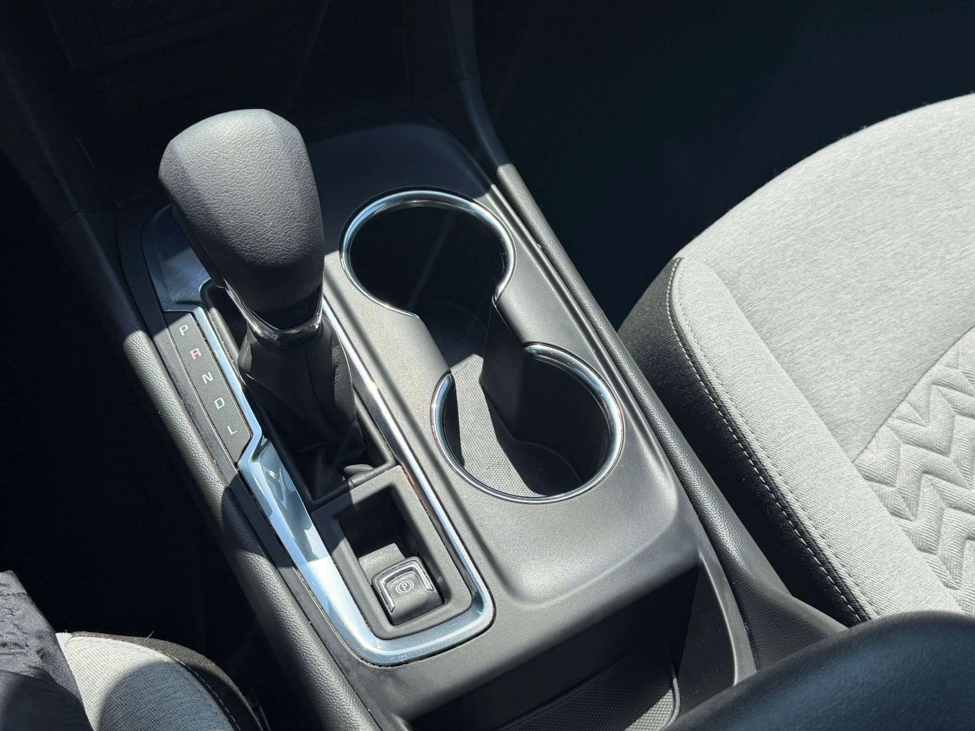 Used 2023 Chevrolet Equinox LS w/ LS Convenience Package FWD image 16