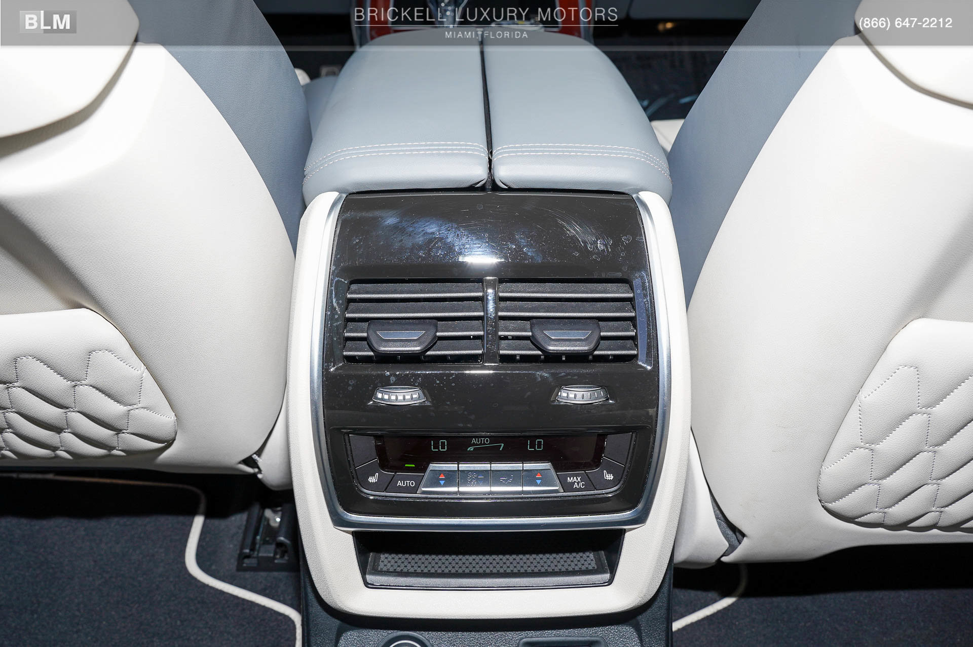 Used 2024 BMW ALPINA XB7 AWD/4WD image 21