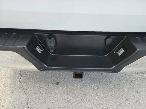 Used 2016 Ford F150 XLT w/ Equipment Group 302A Luxury RWD image 7