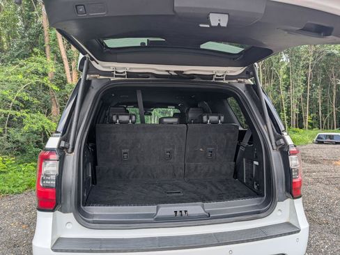 Used 2018 Ford Expedition Limited AWD/4WD image 25