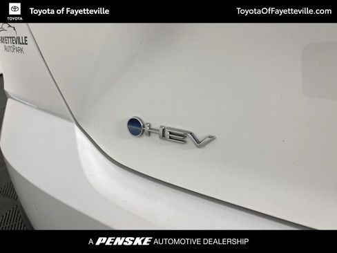 Certified 2025 Toyota Camry SE image 11