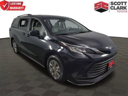 Used 2022 Toyota Sienna LE