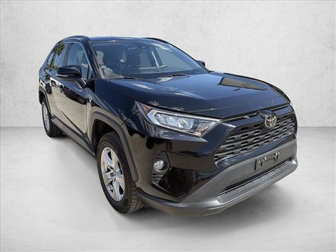 Used 2021 Toyota RAV4 XLE FWD image 7