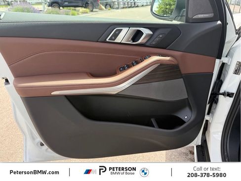 New 2026 BMW X5 xDrive50e w/ Premium Package AWD/4WD image 17