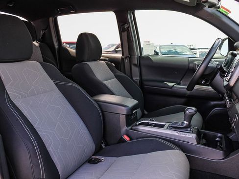 Used 2023 Toyota Tacoma TRD Off-Road w/ Technology Package image 17