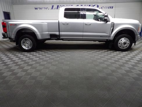 Used 2023 Ford F450 Platinum w/ FX4 Off-Road Package AWD/4WD image 2