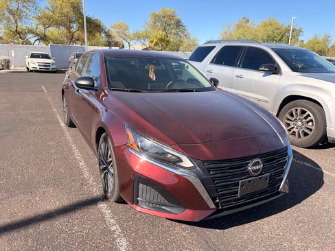 Certified 2024 Nissan Altima 2.5 SV FWD image 4