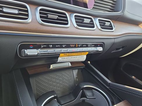 New 2026 Mercedes-Benz GLS 580 4MATIC image 14