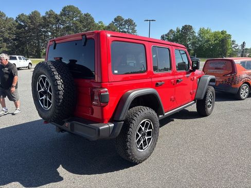 Used 2025 Jeep Wrangler Unlimited Rubicon image 8