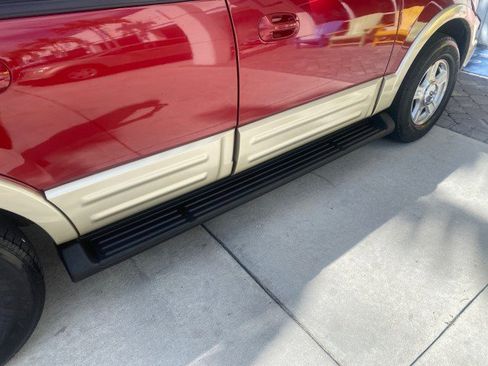 Used 2006 Ford Expedition Eddie Bauer image 95