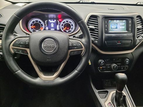 Used 2015 Toyota Camry LE FWD image 22