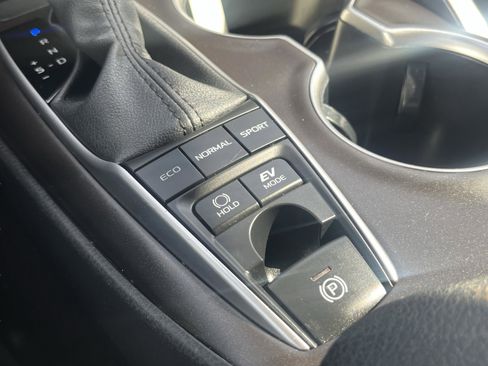 Used 2024 Toyota Camry LE FWD image 19